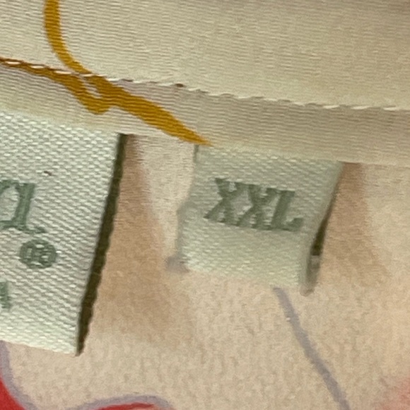 👚Spartina 100% Silk Blouse. Long Sleeves w/Floral Design. Button Down Front. - Picture 2 of 13